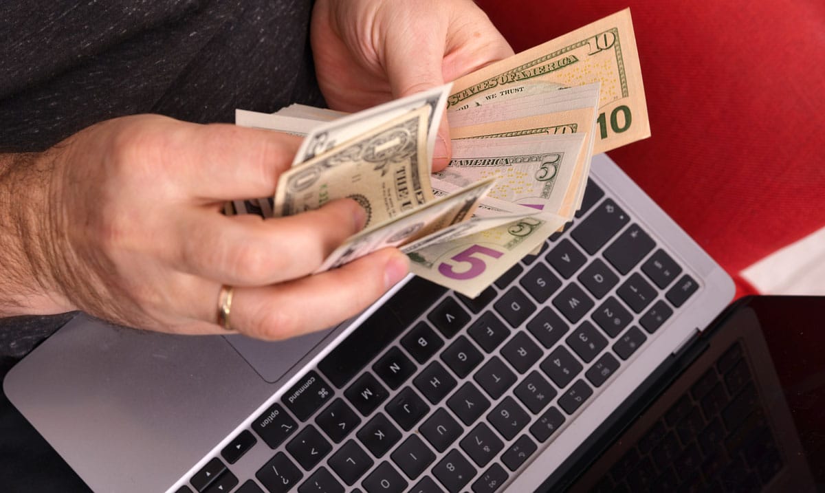 How Much Can a Licensed Moneylender Charge in Singapore?